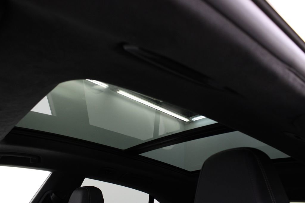 New 2024 Porsche Macan Turbo Electric image 22