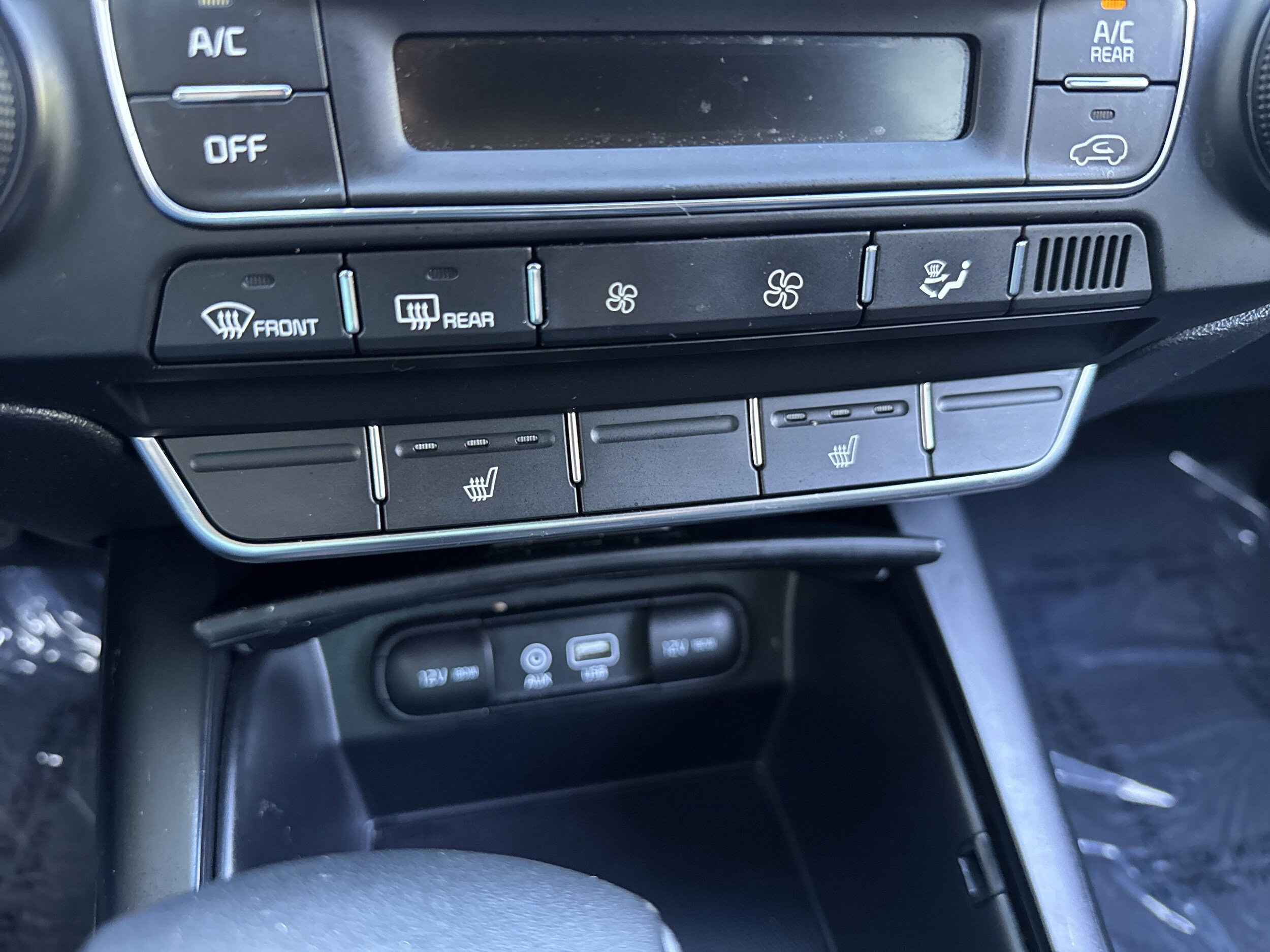 Used 2019 Kia Sorento S FWD image 19