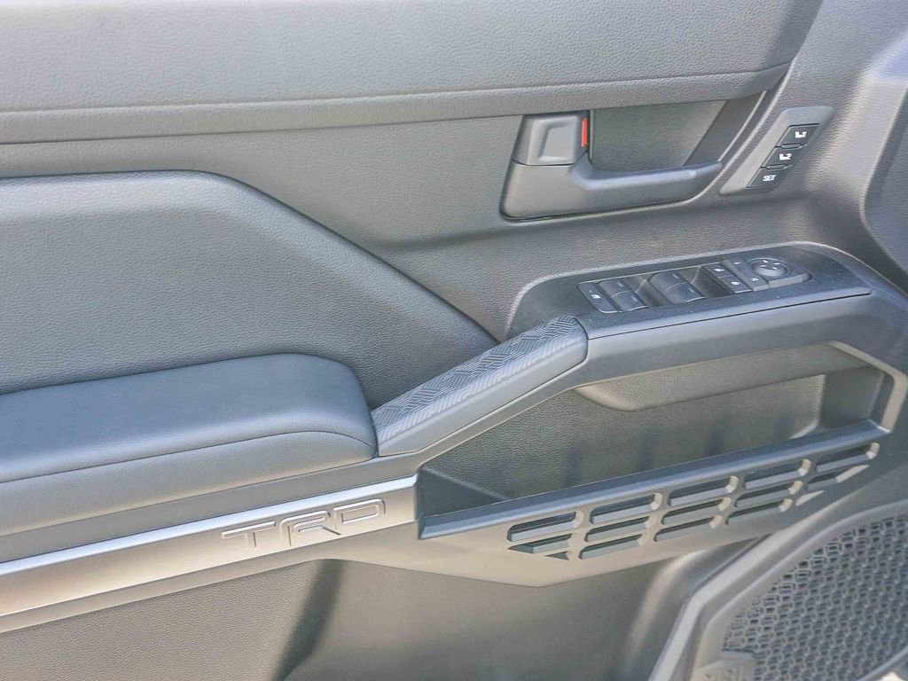 Used 2025 Toyota 4Runner TRD Off-Road Premium image 18