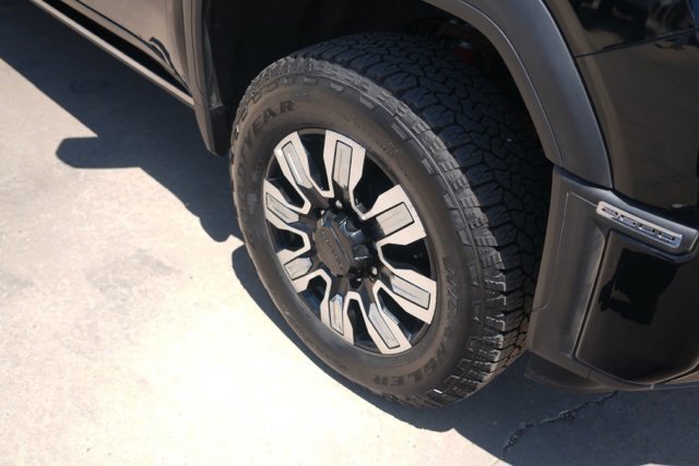 New 2025 GMC Sierra 2500 Denali w/ Denali Reserve Package image 10