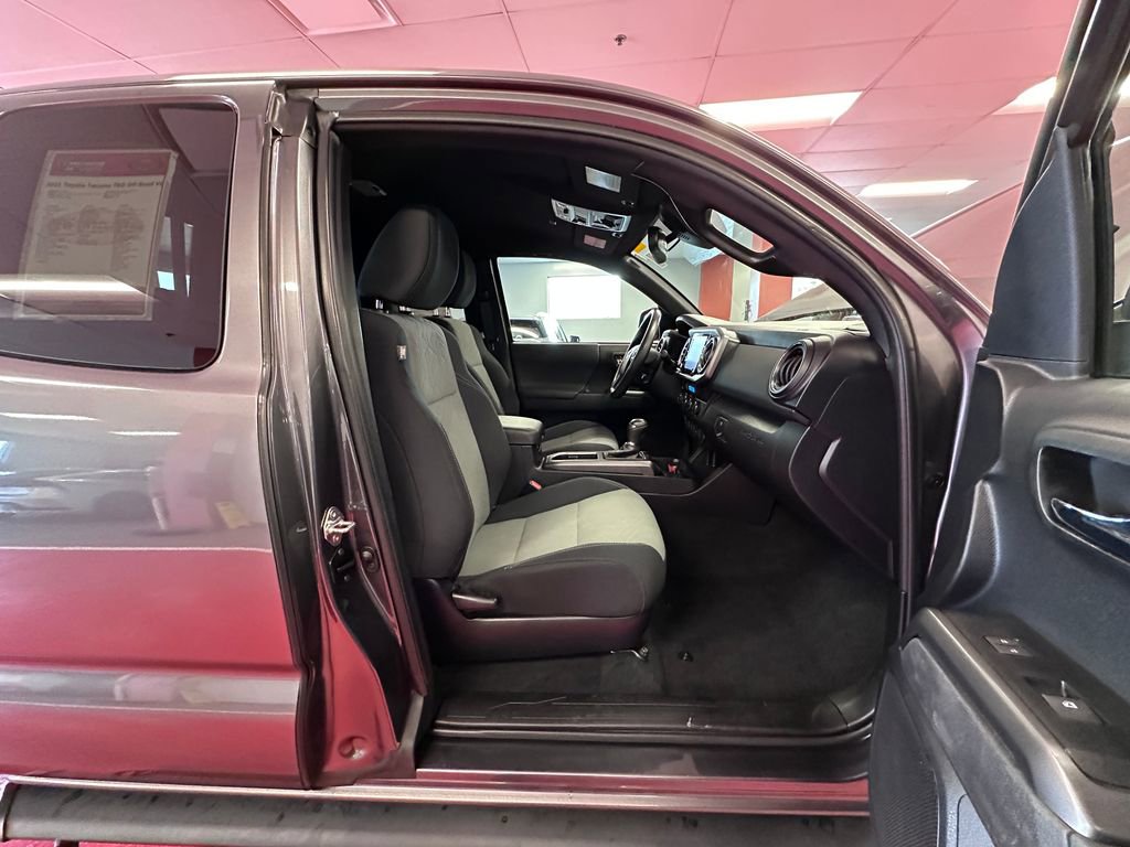 Used 2021 Toyota Tacoma TRD Off-Road w/ TRD Premium Off Road Package image 15