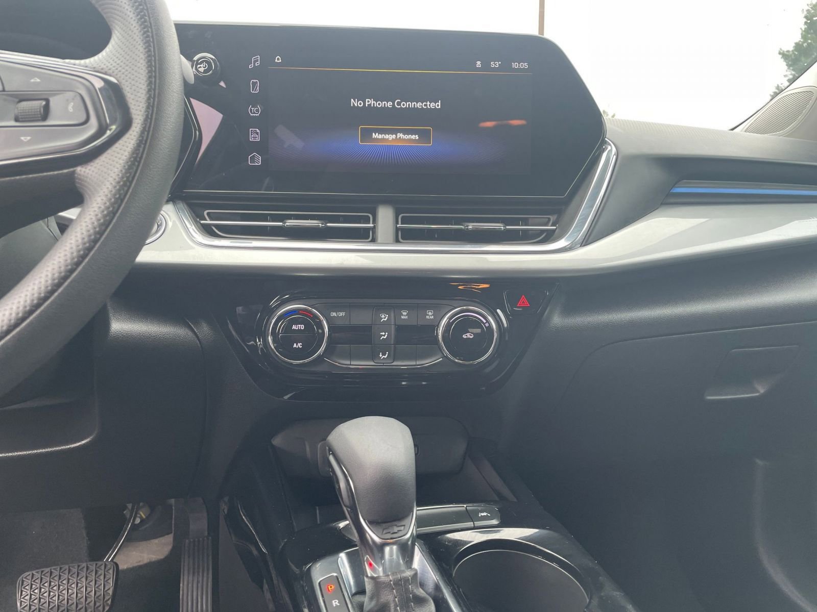 Used 2025 Chevrolet Trax LT image 17