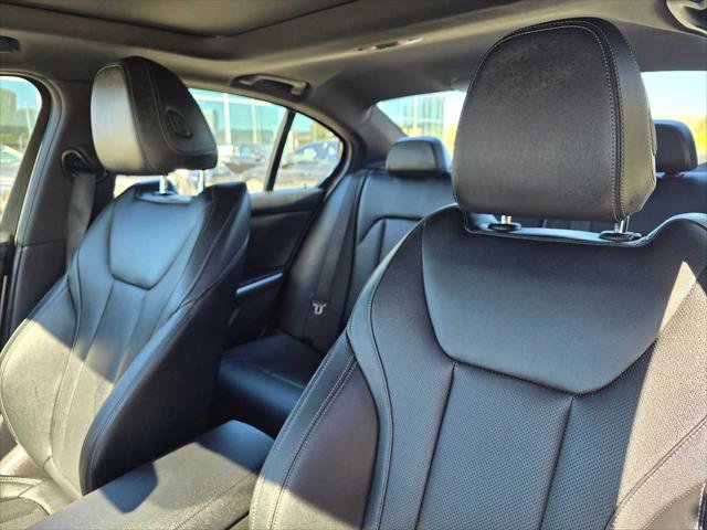 Used 2025 BMW 330i xDrive Sedan image 23