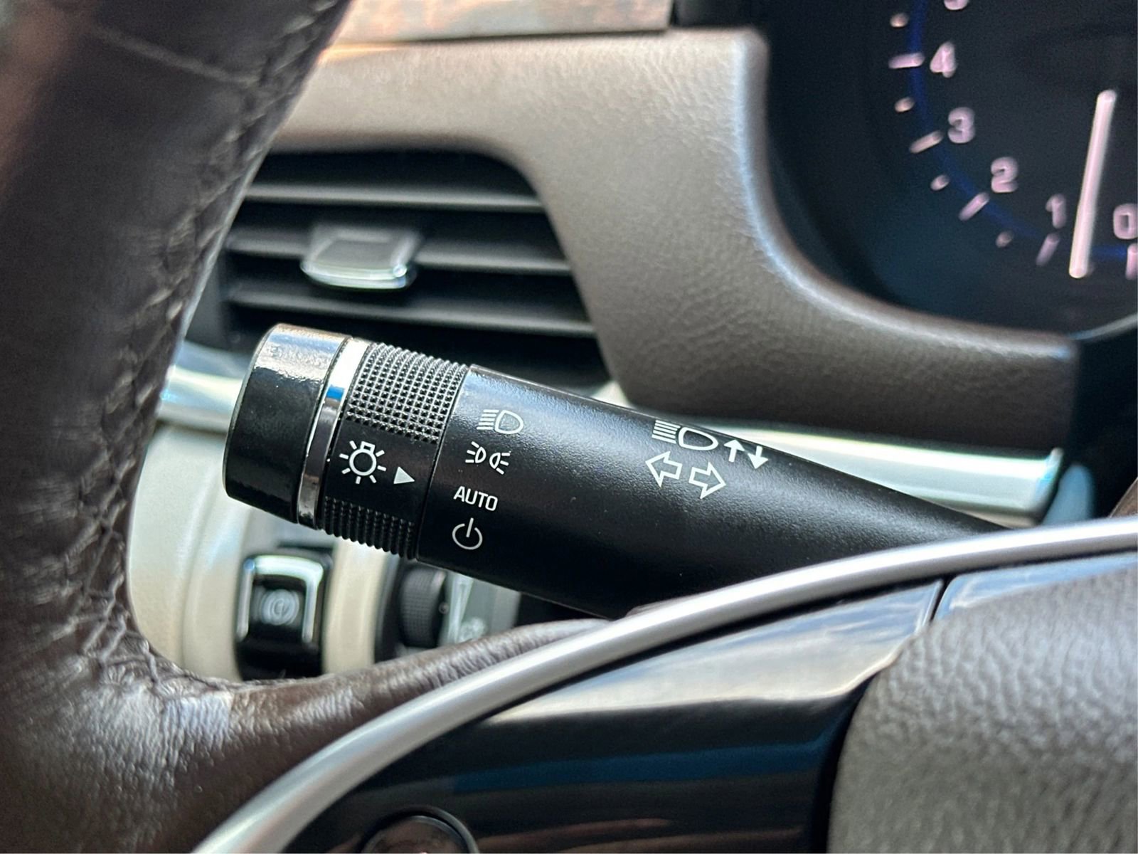 Used 2016 Cadillac XTS Luxury image 22