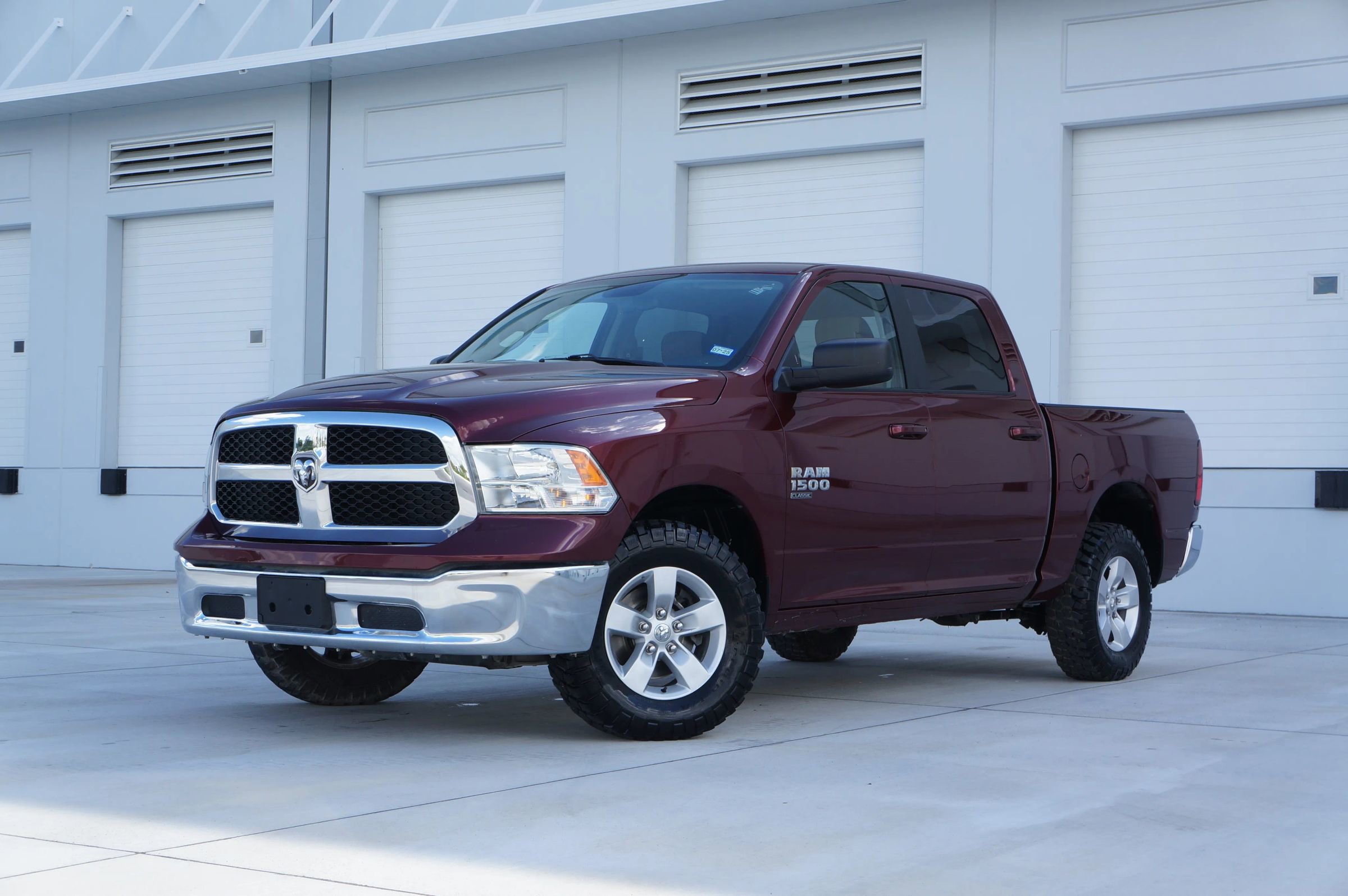 Used 2021 RAM 1500 Classic SLT image 5
