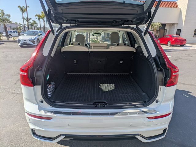 Used 2025 Volvo XC60 B5 Ultra w/ Protection Package Premier AWD/4WD image 31