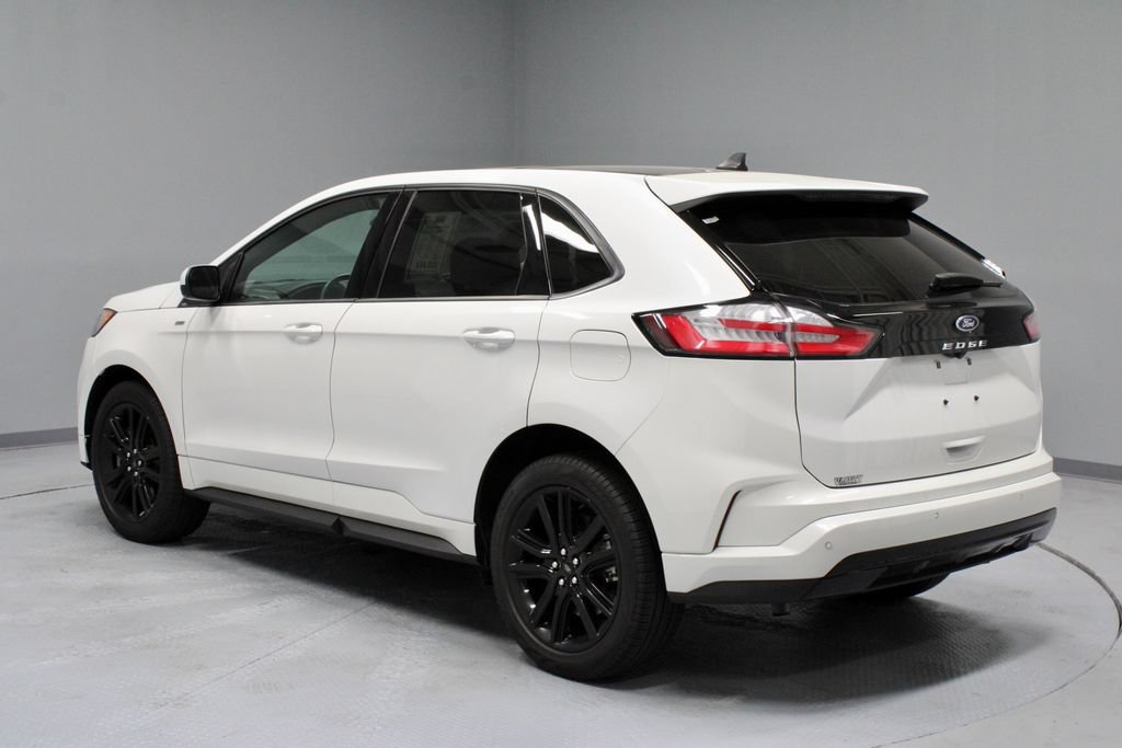 Certified 2024 Ford Edge ST-Line AWD/4WD image 10