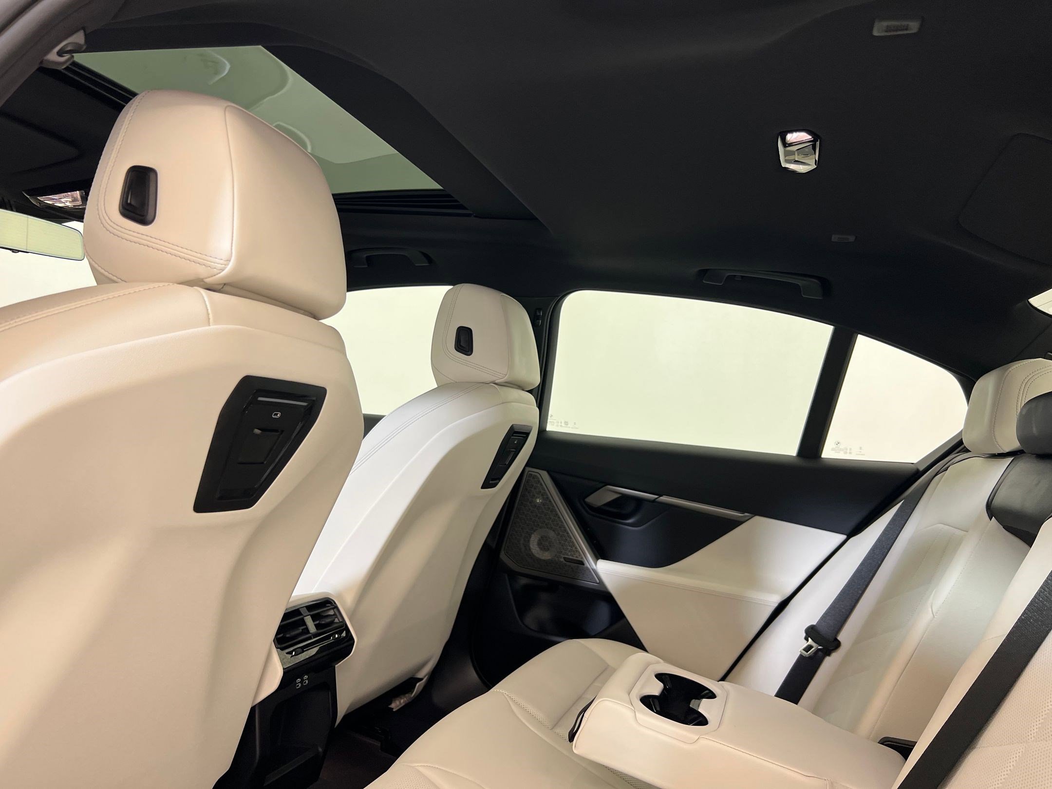 New 2026 BMW i5 eDrive40 RWD image 31