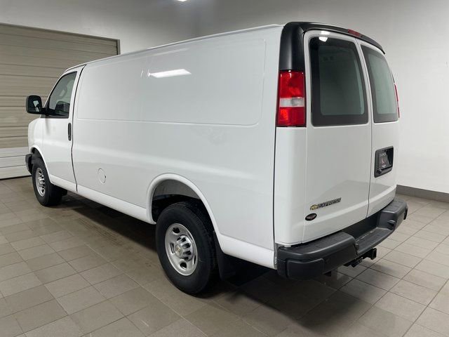 New 2026 Chevrolet Express 2500 w/ Driver Convenience Package image 4