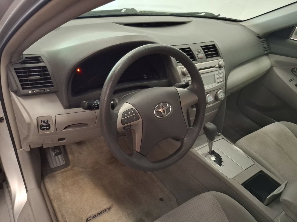 Used 2010 Toyota Camry FWD image 14