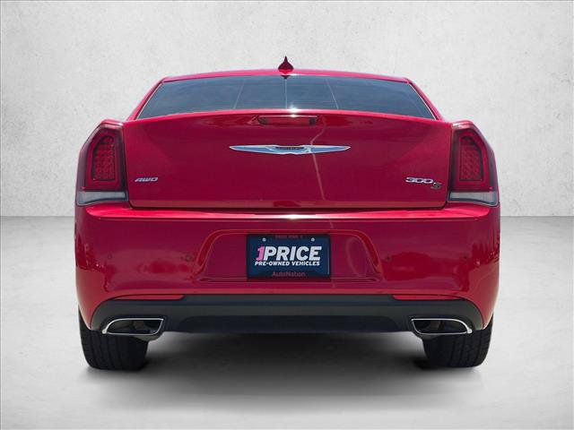 Used 2017 Chrysler 300 S w/ 300S Premium Group AWD/4WD image 7