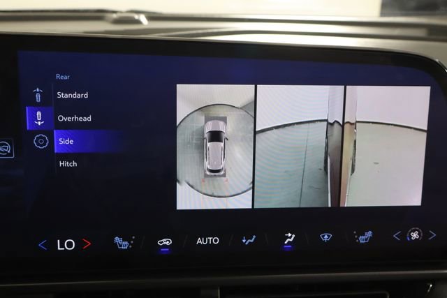 Used 2024 Chevrolet Equinox EV RS w/ LPO, Trailering Package image 38