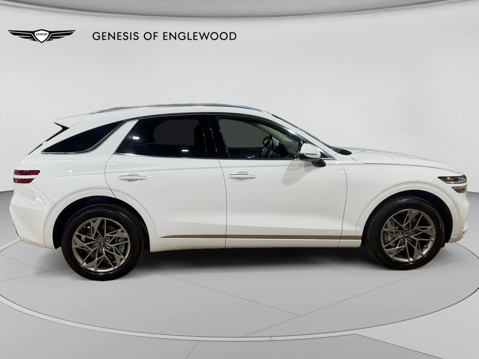 Used 2024 Genesis GV70 2.5T AWD/4WD image 8