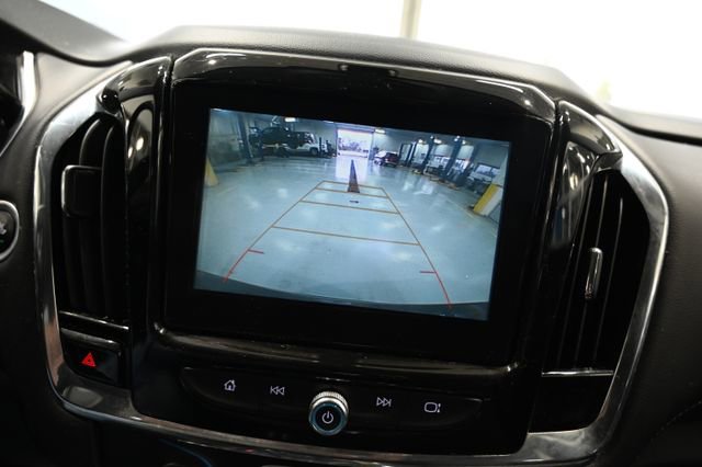 Used 2018 Chevrolet Traverse LT w/ LPO, Floor Liner Package image 17