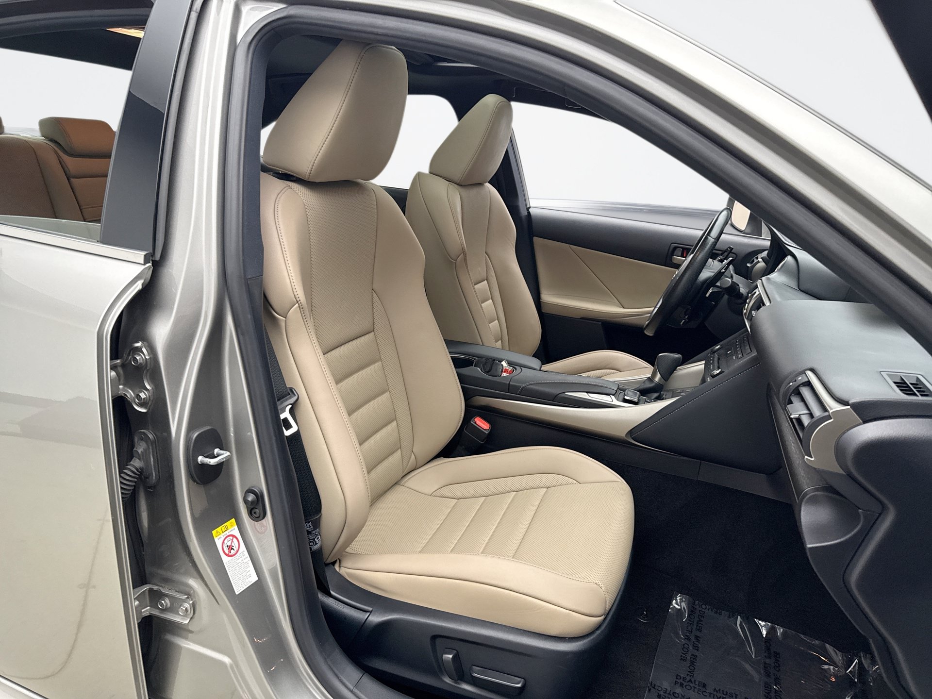 Used 2019 Lexus IS 300 F Sport w/ F Sport Package AWD/4WD image 17