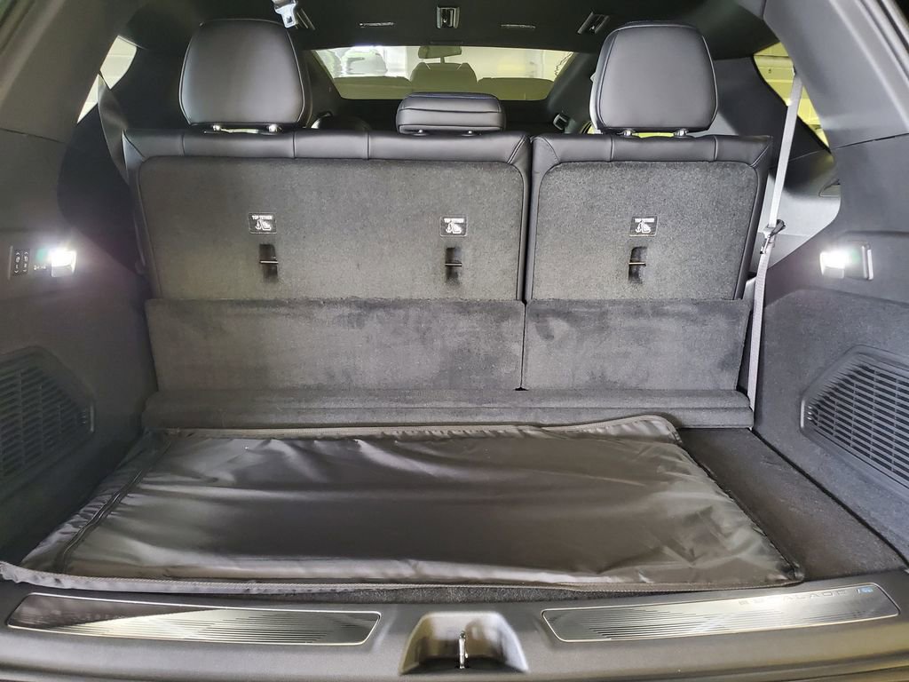 New 2026 Cadillac Escalade IQL Luxury AWD/4WD image 7