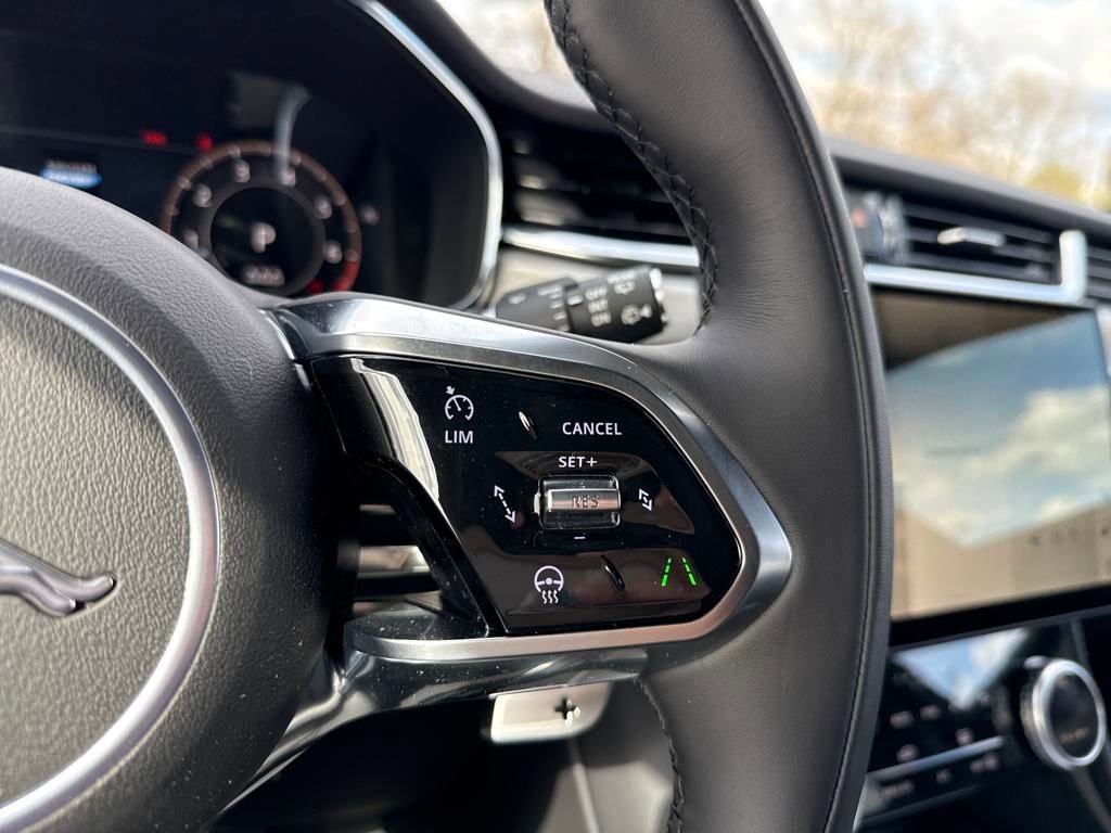 New 2026 Jaguar F-PACE R-Dynamic S image 21