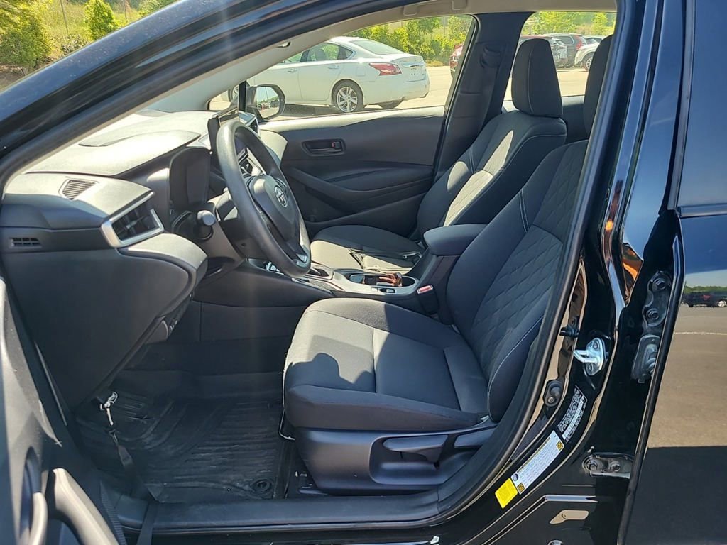Used 2023 Toyota Corolla LE FWD image 10
