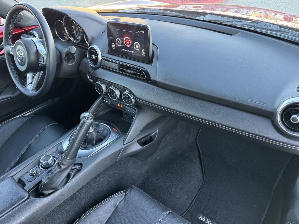 Used 2022 MAZDA MX-5 Miata RF Grand Touring RWD image 5