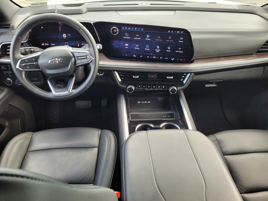 Used 2025 Chevrolet Suburban Z71 AWD/4WD image 14
