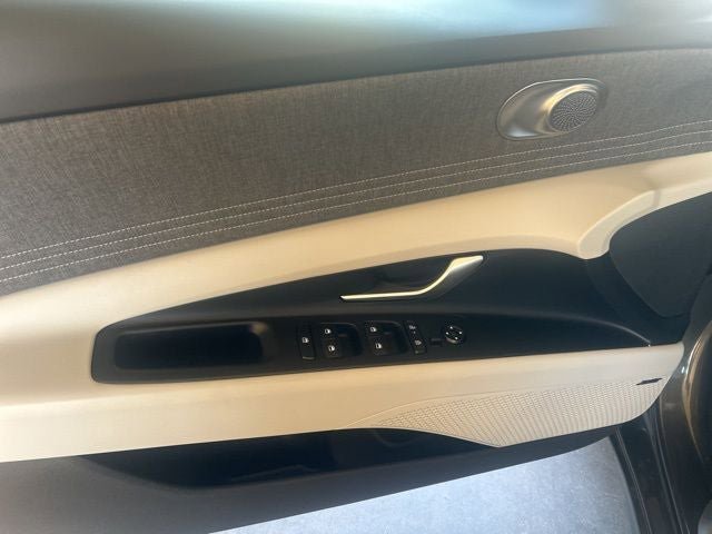 New 2026 Hyundai Elantra Limited image 14