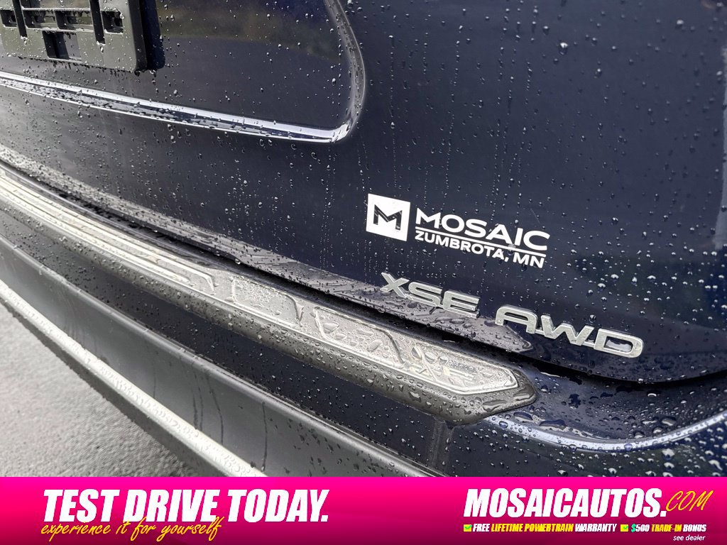 Used 2023 Toyota Highlander L AWD/4WD image 21