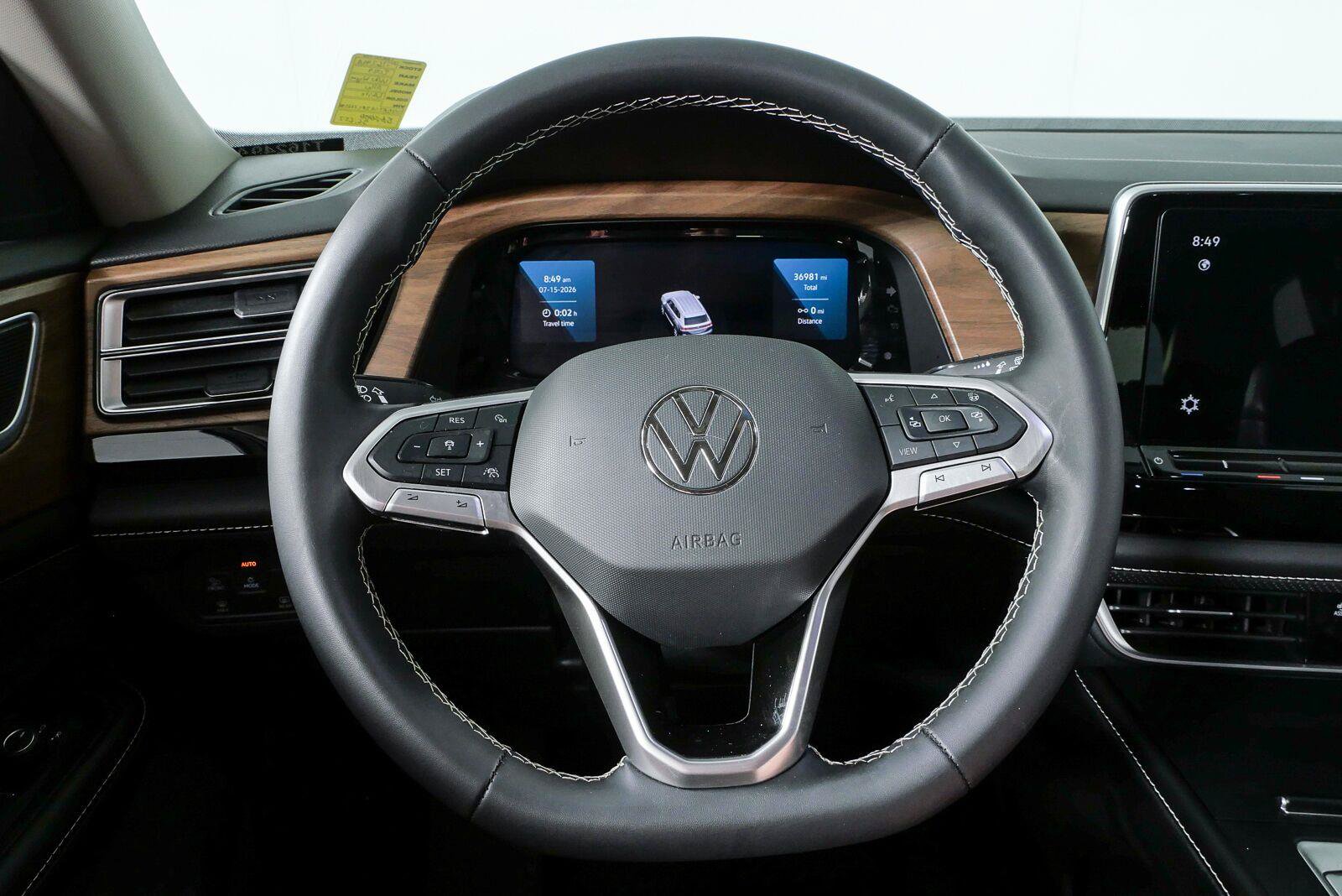 Used 2024 Volkswagen Atlas SE FWD image 9