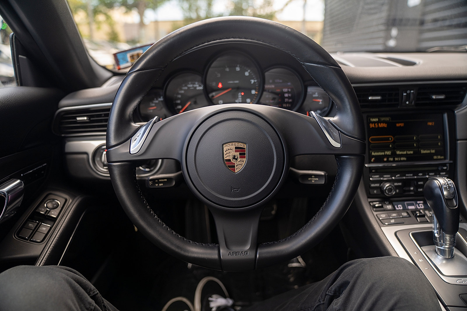 Certified 2016 Porsche 911 Carrera RWD image 6