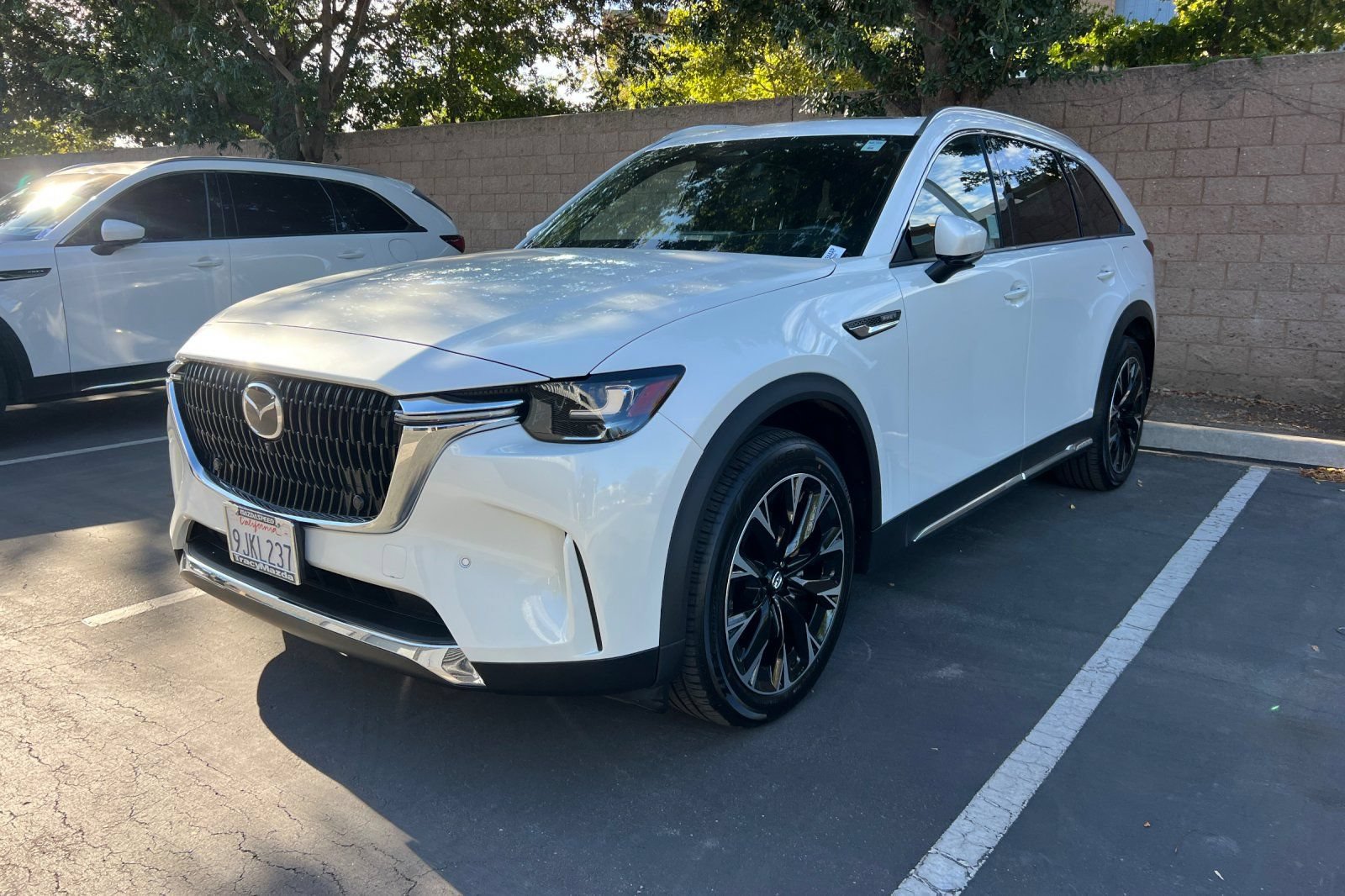 Certified 2024 MAZDA CX-90 Plug-In Hybrid w/ Premium Plus AWD/4WD image 2