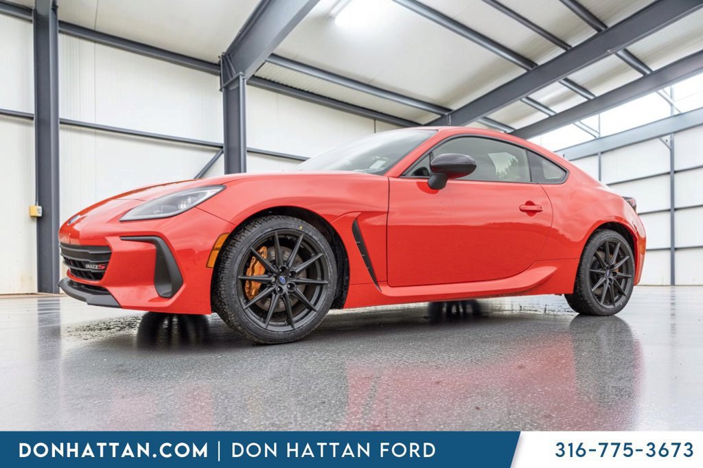 Used 2025 Subaru BRZ tS RWD image 2