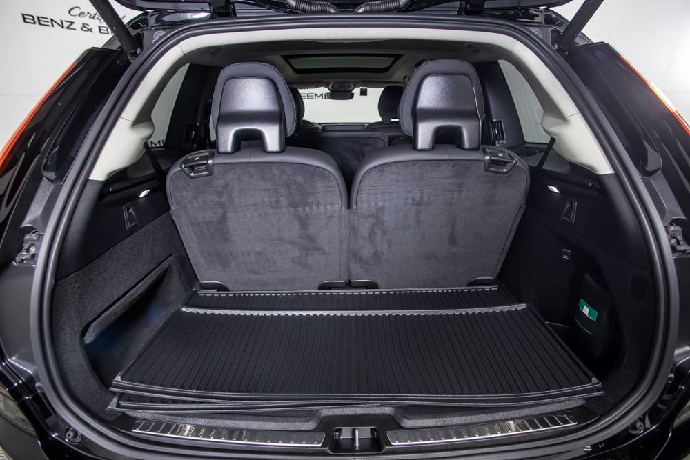 Used 2025 Volvo XC90 T8 Plus w/ Protection Package Premier AWD/4WD image 8