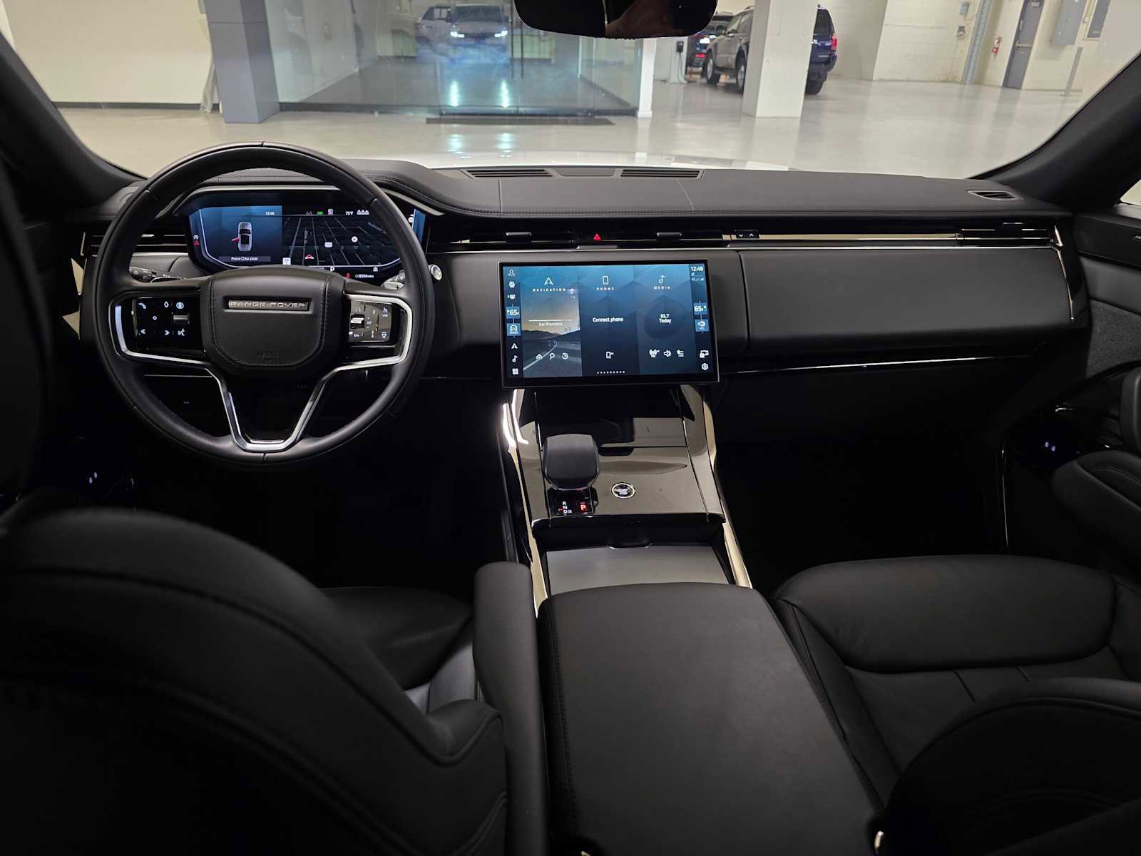 Used 2025 Land Rover Range Rover Sport image 21