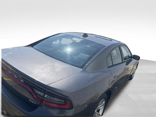 Used 2017 Dodge Charger SXT RWD image 14