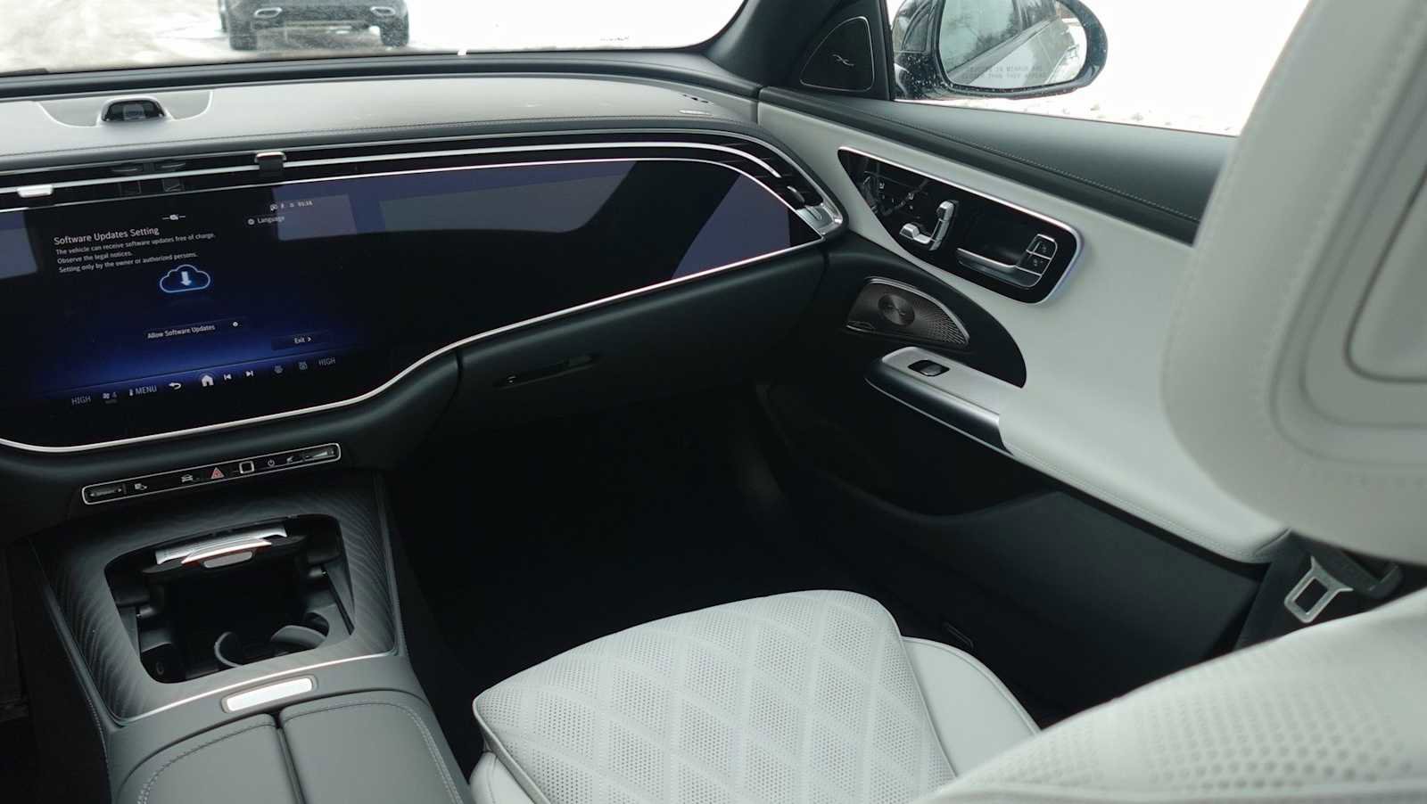 New 2026 Mercedes-Benz E 350 4MATIC Sedan image 28