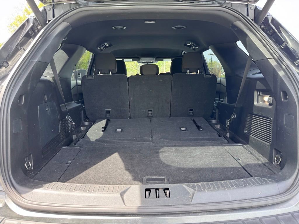Used 2020 Ford Explorer XLT AWD/4WD image 26