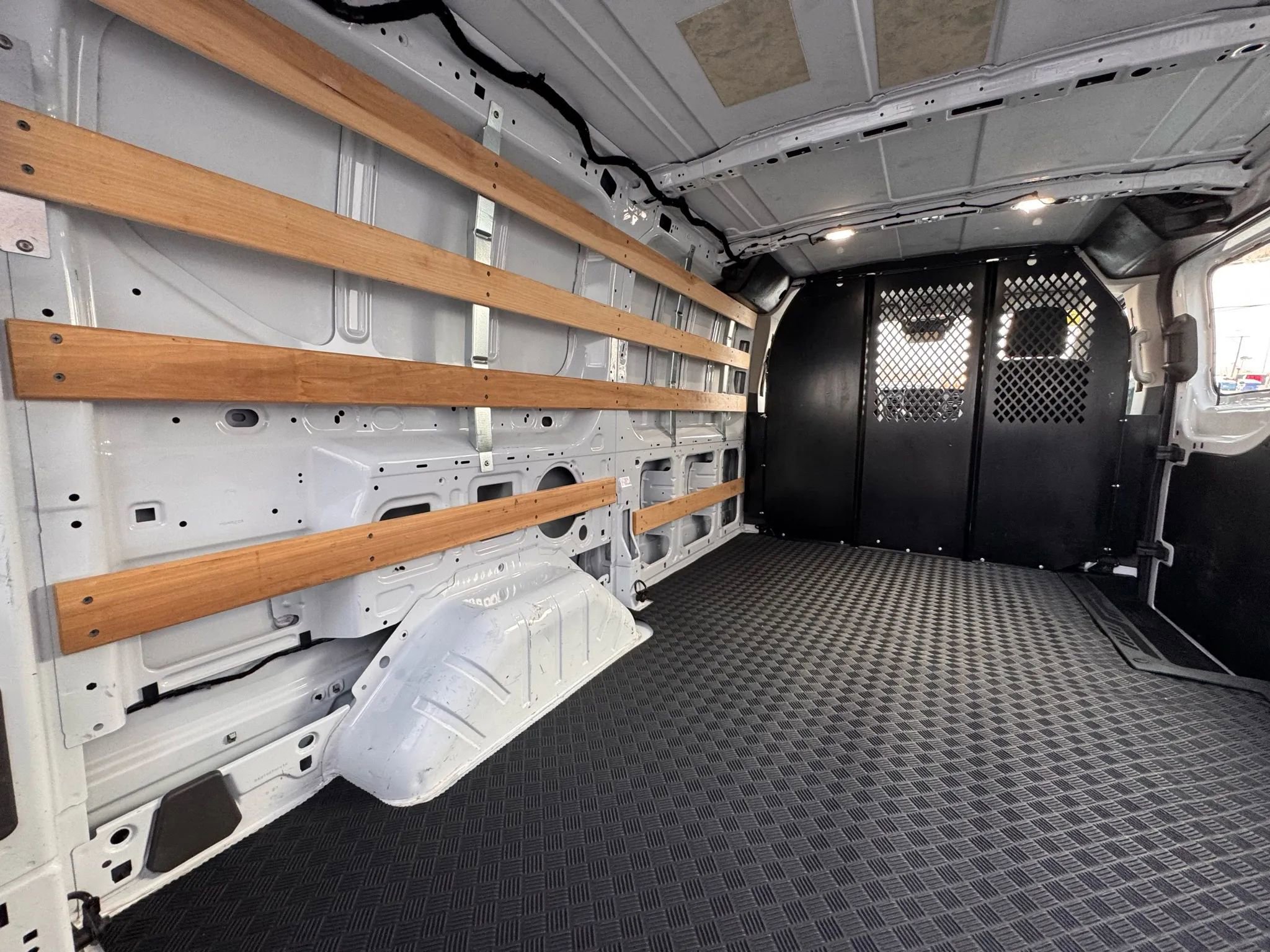 Used 2024 Ford Transit 250 Low Roof w/ Exterior Upgrade Package image 28