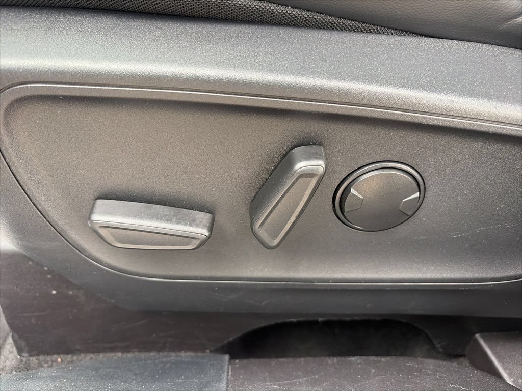 Used 2025 Ford Escape ST-Line FWD image 48