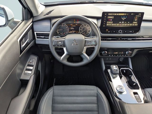 New 2026 Mitsubishi Outlander SE image 15
