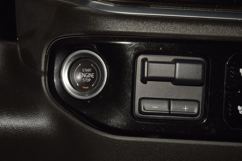 Used 2022 Chevrolet Silverado 1500 RST AWD/4WD image 36