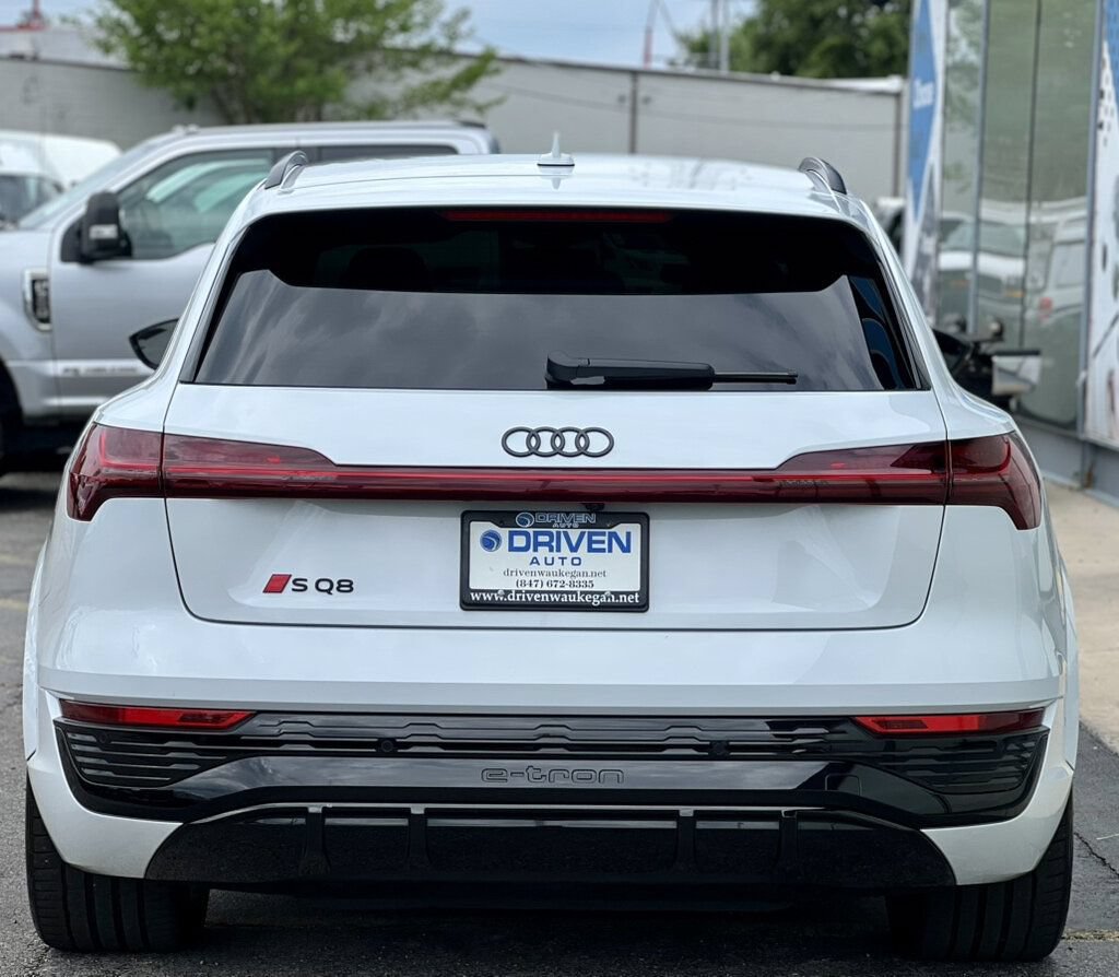 Used 2024 Audi Q8 e-tron Prestige w/ Prestige Package AWD/4WD image 36