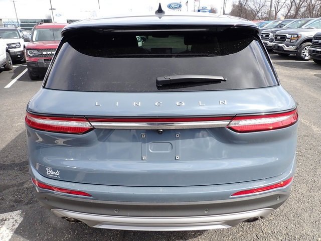 Used 2023 Lincoln Corsair AWD image 4