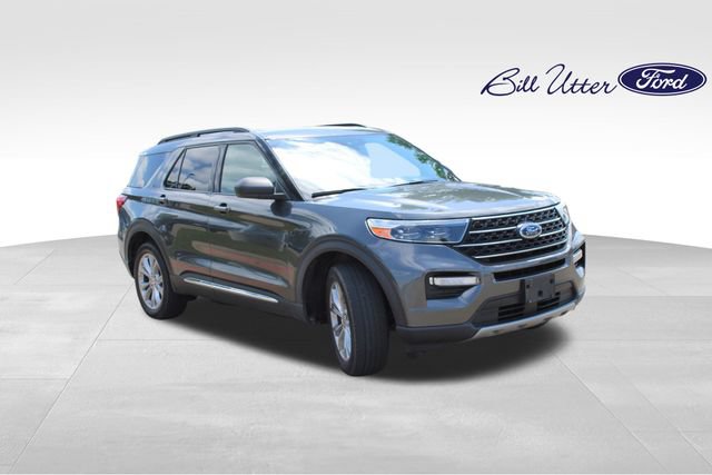 Used 2020 Ford Explorer XLT w/ Equipment Group 202A AWD/4WD image 3