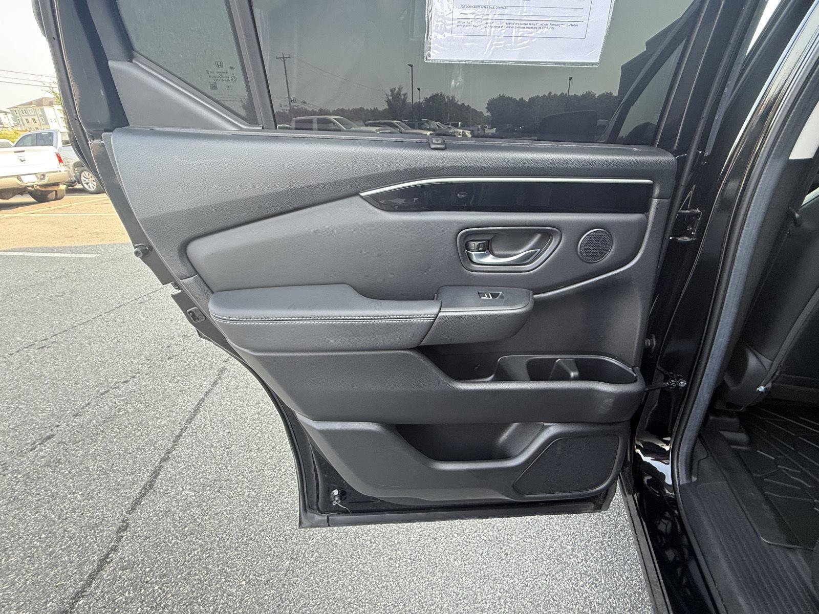 Used 2024 Honda Pilot Touring image 18
