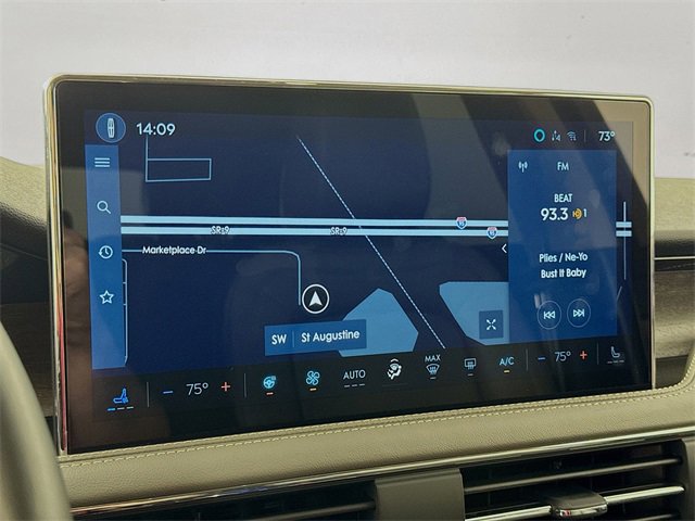 Used 2025 Lincoln Corsair Reserve w/ Equipment Group 202A image 23