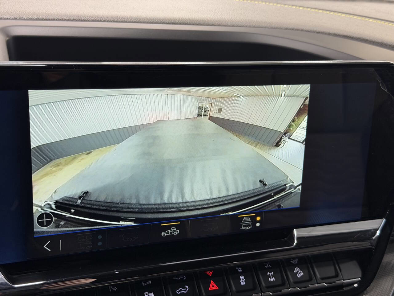 Used 2025 Chevrolet Silverado 2500 ZR2 w/ Technology Package image 58