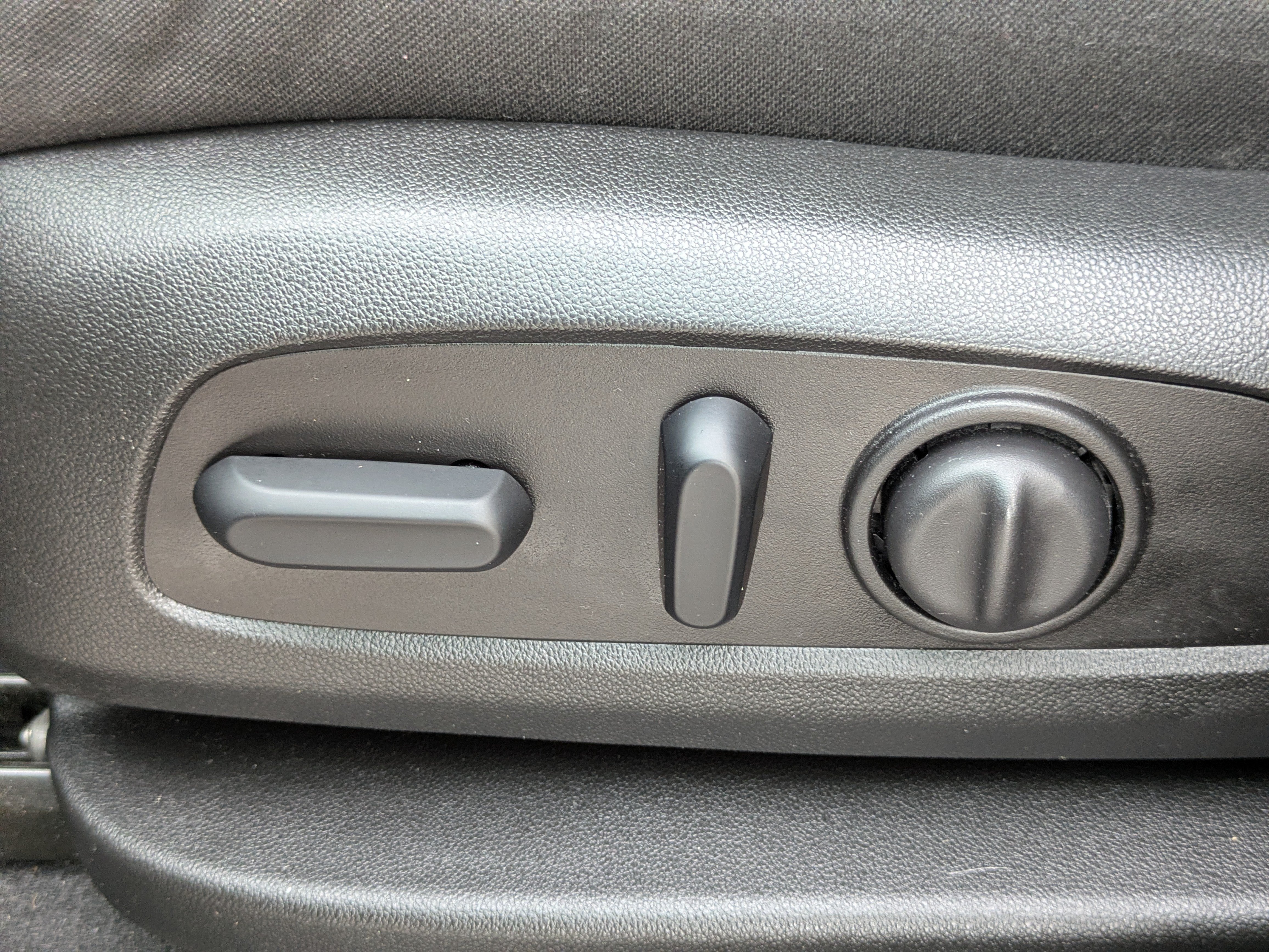 Used 2020 Chevrolet Equinox LT FWD image 20