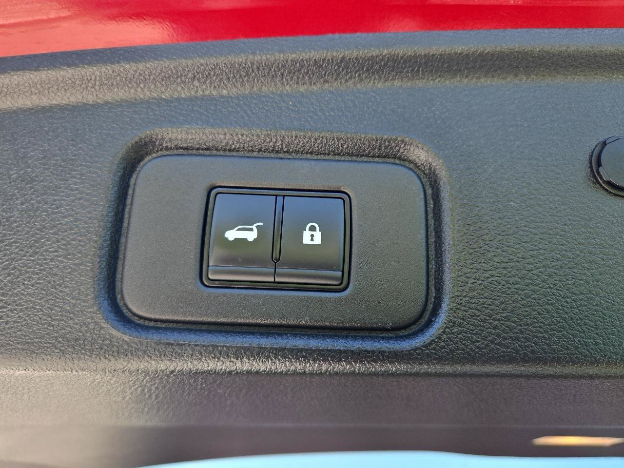 Used 2024 Nissan Pathfinder SL w/ Cargo Package AWD/4WD image 10