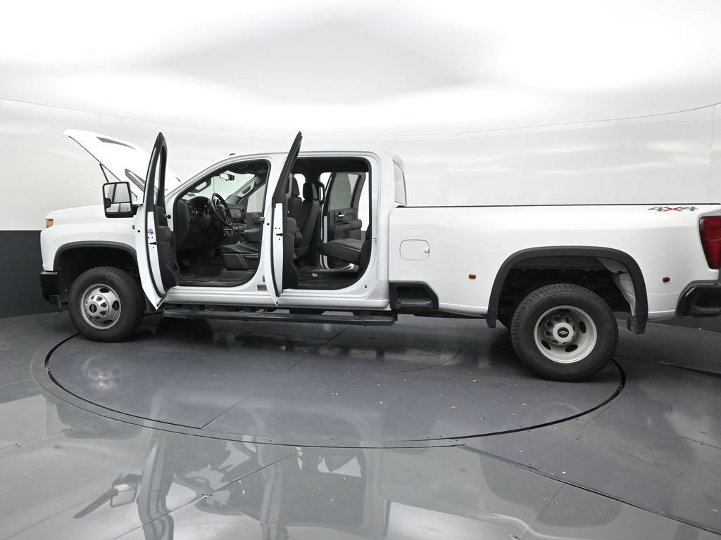 Used 2024 Chevrolet Silverado 3500 W/T AWD/4WD image 27