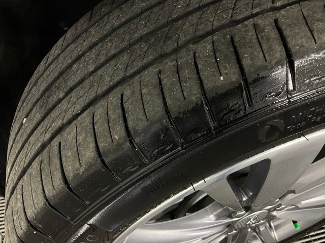 Used 2025 Cadillac XT5 Premium Luxury w/ Technology Package AWD/4WD image 37