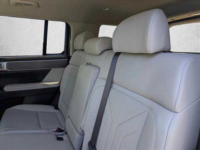 New 2026 Hyundai Santa Fe SEL w/ Tow & Go Package FWD image 15